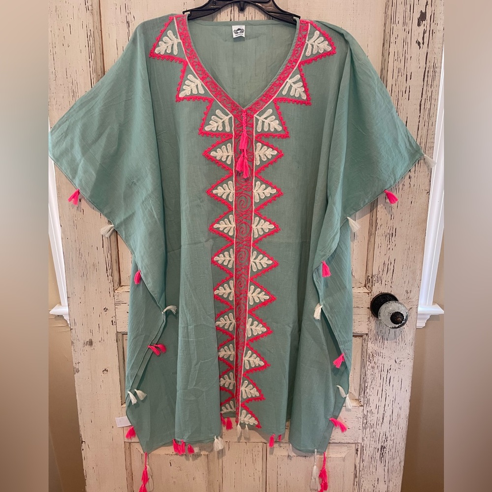 NWOT-Katydid Embroidered Swim Cover Up. One Size